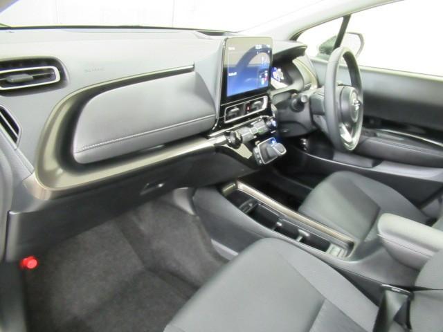 アクア Z LEDヘッドライト スマートキー 100V電源 イモビライザー アルミホイール オートクルーズコントロール エアコン ESC カーテンエアバッグ ETC キーレス パワーウインドウ ABS エアバッグ(28枚目)