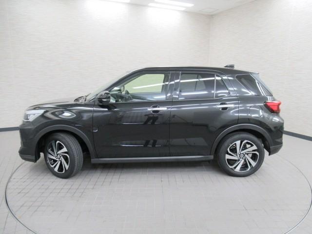 ライズ Ｚ　衝突回避システム　スマートキ－　リヤカメラ　１オナ　アルミホイール　エコアイドル　ＬＥＤライト　オートエアコン　横滑り防止機能　キーフリー　パワーウインドウ　エアバッグ　カーテンエアバック　ナビＴＶ（5枚目）