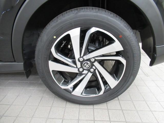 ライズ Ｚ　衝突回避システム　スマートキ－　リヤカメラ　１オナ　アルミホイール　エコアイドル　ＬＥＤライト　オートエアコン　横滑り防止機能　キーフリー　パワーウインドウ　エアバッグ　カーテンエアバック　ナビＴＶ（6枚目）