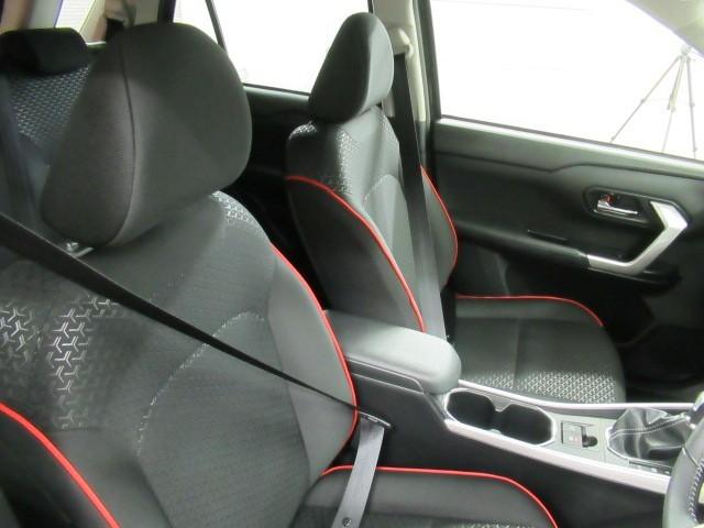 ライズ Ｚ　衝突回避システム　スマートキ－　リヤカメラ　１オナ　アルミホイール　エコアイドル　ＬＥＤライト　オートエアコン　横滑り防止機能　キーフリー　パワーウインドウ　エアバッグ　カーテンエアバック　ナビＴＶ（9枚目）