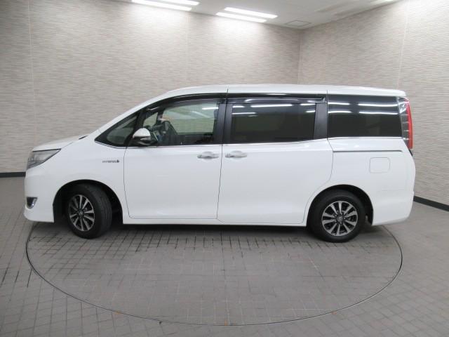 エスクァイア ハイブリッドGi プレミアムパッケージ 地上デジタル 衝突被害軽減 LEDライト Bカメラ クルコン スマートキー メモリナビ ナビ&TV キーレス ドラレコ 盗難防止装置 DVD再生 ABS 3列シート ETC アルミ オートエアコン(6枚目)