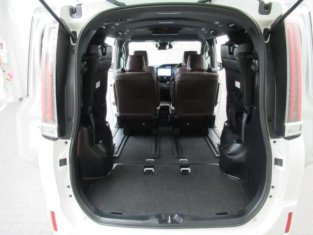 エスクァイア ハイブリッドGi プレミアムパッケージ 地上デジタル 衝突被害軽減 LEDライト Bカメラ クルコン スマートキー メモリナビ ナビ&TV キーレス ドラレコ 盗難防止装置 DVD再生 ABS 3列シート ETC アルミ オートエアコン(31枚目)