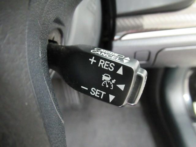 クラウンハイブリッド アスリートS ブラックスタイル キーレスエントリー 横滑り防止 ナビTV オートクルーズ フルセグテレビ 本革 エアコン AW Bカメラ カーテンエアバッグ スマキー DVD再生 ABS 盗難防止システム ETC車載器 エアバッグ(14枚目)