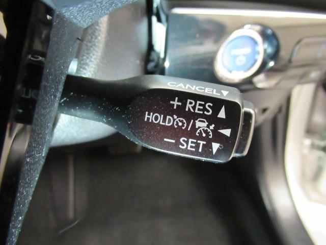 プリウス Ｓツーリングセレクション　エアバック　地デジ　１オーナー車　Ｂモニ　ＬＥＤヘッド　イモビ　オートクルーズ　横滑り防止　サイドエアバック　ドラレコ付き　ＤＶＤ再生可　ＥＴＣ　スマートキー　メモリ－ナビ　助手席エアバック　ナビＴＶ（14枚目）