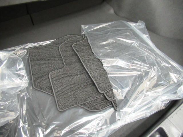 プリウス Ｓツーリングセレクション　エアバック　地デジ　１オーナー車　Ｂモニ　ＬＥＤヘッド　イモビ　オートクルーズ　横滑り防止　サイドエアバック　ドラレコ付き　ＤＶＤ再生可　ＥＴＣ　スマートキー　メモリ－ナビ　助手席エアバック　ナビＴＶ（26枚目）