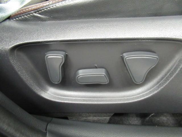 ヤリスクロス ハイブリッドZ インテリジェントキー アルミホイル LEDライト 1オ-ナ- リアカメラ クルーズコントロール 横滑り防止システム ナビTV メモリーナビゲーション 電動シ-ト パワステ オートエアコン キーフリー(11枚目)