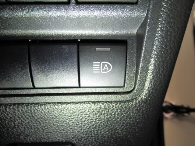 ヤリスクロス ハイブリッドZ インテリジェントキー アルミホイル LEDライト 1オ-ナ- リアカメラ クルーズコントロール 横滑り防止システム ナビTV メモリーナビゲーション 電動シ-ト パワステ オートエアコン キーフリー(13枚目)