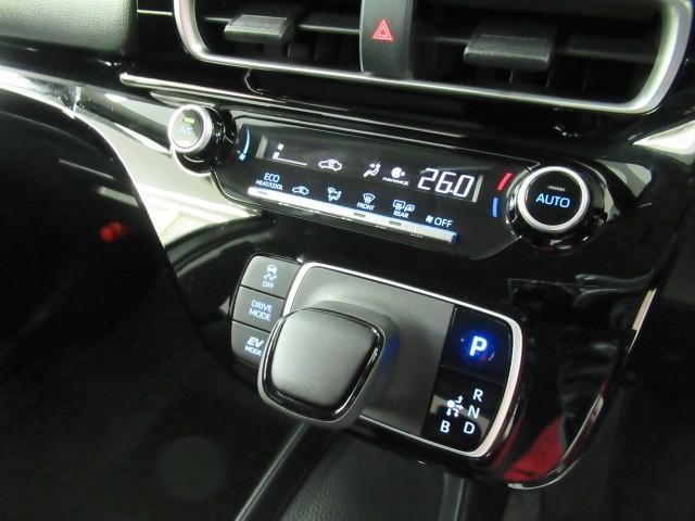 アクア X 踏み間違い防止 100V イモビ ナビ LEDヘッドライト スマートキー 横滑り防止機能 キーレスエントリー ワンオーナー オートクルーズ オートエアコン ETC カーテンエアバッグ ABS(21枚目)