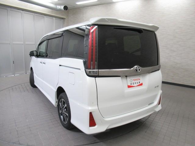 ノア Si ダブルバイビーIII 両側電動ドア リアオートエアコン アルミ バックモニター オートクルーズコントロール キーレス LEDヘッドライト ナビ&TV オートエアコン 4WD DVD 盗難防止装置 フルセグTV 3列シート(7枚目)