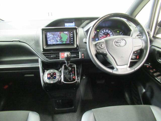 ノア Si ダブルバイビーIII 両側電動ドア リアオートエアコン アルミ バックモニター オートクルーズコントロール キーレス LEDヘッドライト ナビ&TV オートエアコン 4WD DVD 盗難防止装置 フルセグTV 3列シート(23枚目)