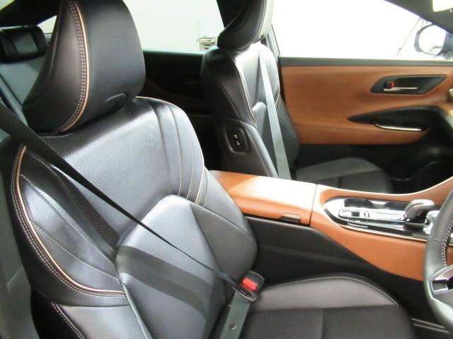 クラウンクロスオーバー Ｚ　インテリジェントクリアランスソナー　ナビＴＶ　Ｐシート　ＡＣ１００Ｖ　ドラレコ　フルセグ　キーレス　フルオートエアコン　オートクルーズコントロール　ＥＴＣ　バックカメラ　スマートキー　メモリーナビ（10枚目）