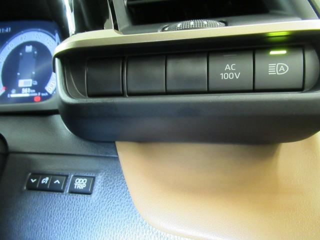 クラウンクロスオーバー Ｚ　インテリジェントクリアランスソナー　ナビＴＶ　Ｐシート　ＡＣ１００Ｖ　ドラレコ　フルセグ　キーレス　フルオートエアコン　オートクルーズコントロール　ＥＴＣ　バックカメラ　スマートキー　メモリーナビ（14枚目）