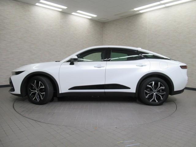 クラウンクロスオーバー Ｇアドバンスド　衝突軽減装置　フルセグテレビ　クルコン　横滑防止装置　ドライブレコーダー　ＬＥＤヘッドライト　Ｂカメラ　Ｐシート　ＥＴＣ　オートエアコン　ＡＣ１００Ｖ電源　１オーナー　エアバッグ　４ＷＤ　キーレス（5枚目）