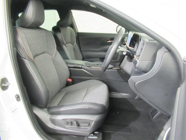 クラウンクロスオーバー Ｇアドバンスド　衝突軽減装置　フルセグテレビ　クルコン　横滑防止装置　ドライブレコーダー　ＬＥＤヘッドライト　Ｂカメラ　Ｐシート　ＥＴＣ　オートエアコン　ＡＣ１００Ｖ電源　１オーナー　エアバッグ　４ＷＤ　キーレス（8枚目）