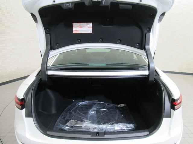 クラウンクロスオーバー Ｇアドバンスド　衝突軽減装置　フルセグテレビ　クルコン　横滑防止装置　ドライブレコーダー　ＬＥＤヘッドライト　Ｂカメラ　Ｐシート　ＥＴＣ　オートエアコン　ＡＣ１００Ｖ電源　１オーナー　エアバッグ　４ＷＤ　キーレス（31枚目）