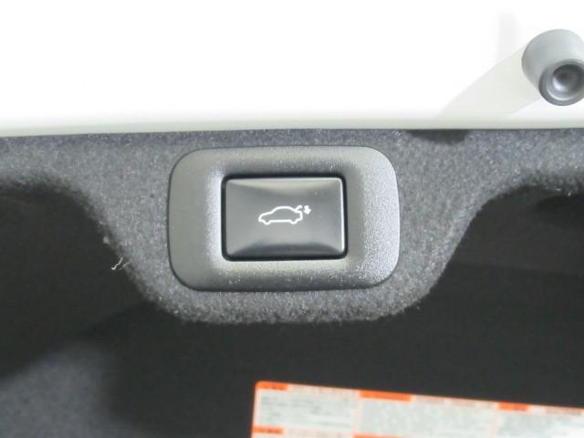 クラウンクロスオーバー Ｇアドバンスド　衝突軽減装置　フルセグテレビ　クルコン　横滑防止装置　ドライブレコーダー　ＬＥＤヘッドライト　Ｂカメラ　Ｐシート　ＥＴＣ　オートエアコン　ＡＣ１００Ｖ電源　１オーナー　エアバッグ　４ＷＤ　キーレス（32枚目）