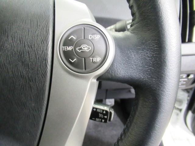 プリウス Ｇツーリングセレクション　Ｒカメラ　地デジフルセグＴＶ　１オーナー　ＬＥＤヘットライト　エアコン　セキュリティー　Ｗエアバック　エアバック　ＥＴＣ車載器　キーフリー　パワーウインド　アルミ　ナビ＆ＴＶ　ＰＳ　メモリナビ　ＡＢＳ（13枚目）