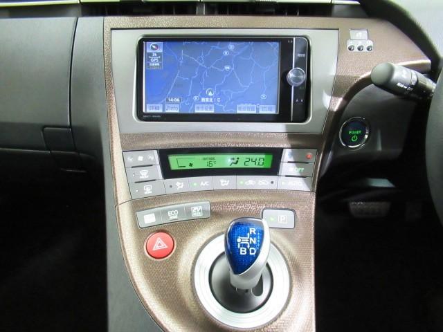 プリウス Ｇツーリングセレクション　Ｒカメラ　地デジフルセグＴＶ　１オーナー　ＬＥＤヘットライト　エアコン　セキュリティー　Ｗエアバック　エアバック　ＥＴＣ車載器　キーフリー　パワーウインド　アルミ　ナビ＆ＴＶ　ＰＳ　メモリナビ　ＡＢＳ（18枚目）