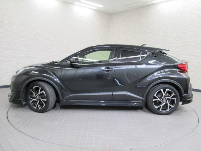 Ｃ－ＨＲ Ｇ　衝突軽減　ＥＳＣ　キーレスエントリー　ＬＥＤライト　Ｂカメ　盗難防止システム　ナビ＆ＴＶ　ワンオ－ナ－　地デジ　オートクルーズコントロール　スマートキー　アルミホイール　フルオートエアコン　ＡＢＳ（5枚目）