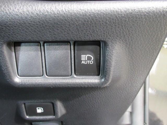 Ｃ－ＨＲ Ｇ　衝突軽減　ＥＳＣ　キーレスエントリー　ＬＥＤライト　Ｂカメ　盗難防止システム　ナビ＆ＴＶ　ワンオ－ナ－　地デジ　オートクルーズコントロール　スマートキー　アルミホイール　フルオートエアコン　ＡＢＳ（13枚目）