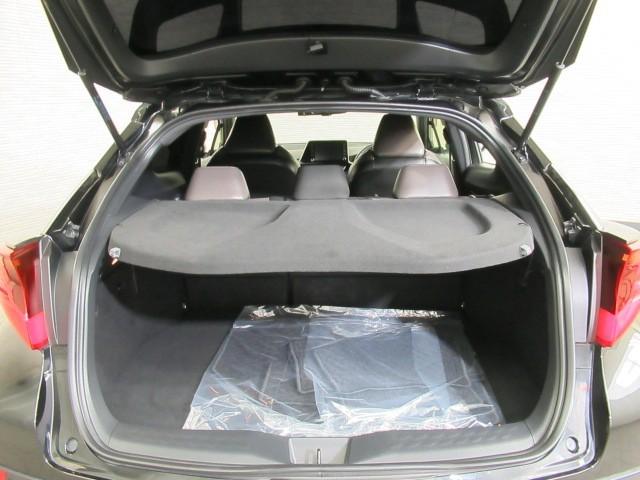 Ｃ－ＨＲ Ｇ　衝突軽減　ＥＳＣ　キーレスエントリー　ＬＥＤライト　Ｂカメ　盗難防止システム　ナビ＆ＴＶ　ワンオ－ナ－　地デジ　オートクルーズコントロール　スマートキー　アルミホイール　フルオートエアコン　ＡＢＳ（28枚目）