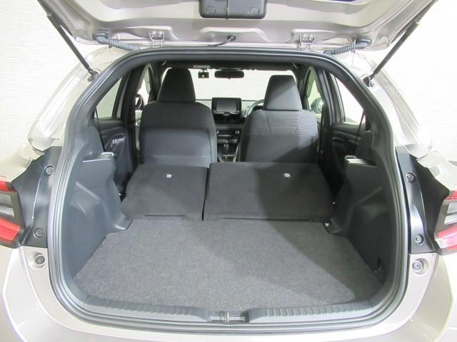 ヤリス ハイブリッドＺ　ＰＣＳ　ＡＷ　Ｂカメラ　ＬＥＤランプ　スマキー　ＥＴＣ付き　ＶＳＣ　パワステ　クルコン　カーテンエアバック　キーフリー　ＡＢＳ　イモビ　エアコン　エアバッグ　デュアルエアバック（29枚目）