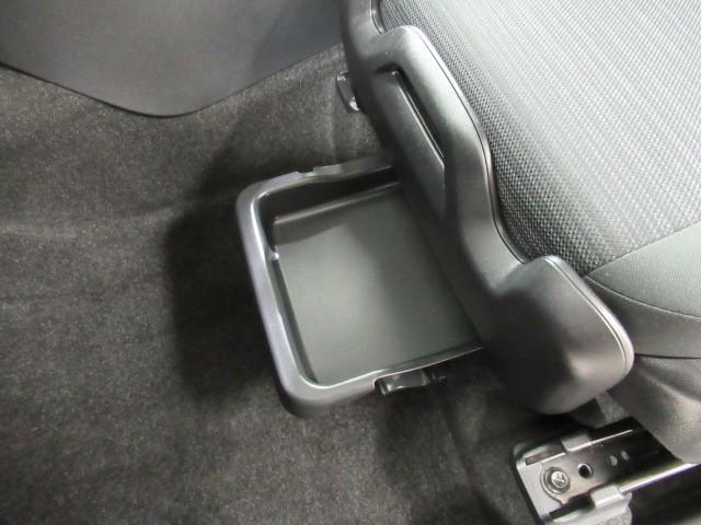 ヤリス ハイブリッドＺ　ＰＣＳ　ＡＷ　Ｂカメラ　ＬＥＤランプ　スマキー　ＥＴＣ付き　ＶＳＣ　パワステ　クルコン　カーテンエアバック　キーフリー　ＡＢＳ　イモビ　エアコン　エアバッグ　デュアルエアバック（31枚目）