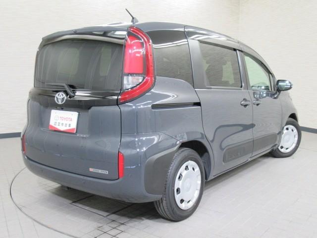 シエンタ Ｇ　ウェルキャブ　Ｇ　ウェルキャブ　助手席ターンチルトシート　ディスプレイオーディオ　全周囲カメラ　フルセグ　ＬＥＤヘッドライト　衝突被害軽減ブレーキ　ペダル踏み間違い急発進制御装置　ブラインドスポットモニター（6枚目）