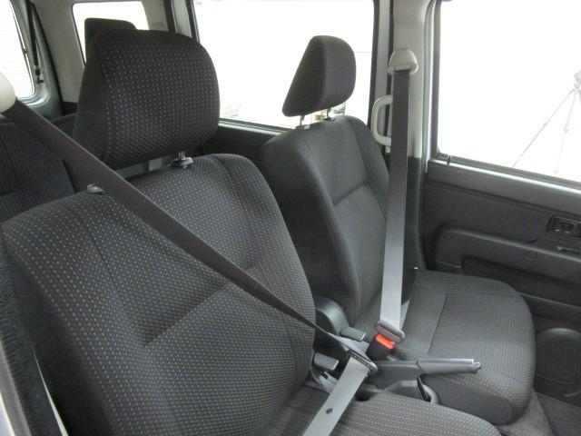 ハイゼットカーゴ クルーズＳＡＩＩＩ　横滑防止装置　ＬＥＤライト　エアバック　エコアイドル　リモコンキー　ＥＴＣ　ワンオーナー　ＡＢＳ　エアコン　パワステ　助手席エアバッグ　パワーウィンドゥ（8枚目）