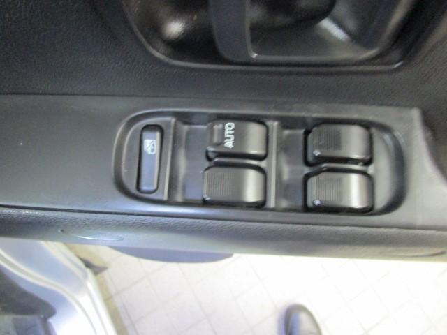 ハイゼットカーゴ クルーズＳＡＩＩＩ　横滑防止装置　ＬＥＤライト　エアバック　エコアイドル　リモコンキー　ＥＴＣ　ワンオーナー　ＡＢＳ　エアコン　パワステ　助手席エアバッグ　パワーウィンドゥ（9枚目）