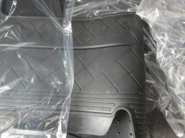 ハイゼットカーゴ クルーズＳＡＩＩＩ　横滑防止装置　ＬＥＤライト　エアバック　エコアイドル　リモコンキー　ＥＴＣ　ワンオーナー　ＡＢＳ　エアコン　パワステ　助手席エアバッグ　パワーウィンドゥ（19枚目）