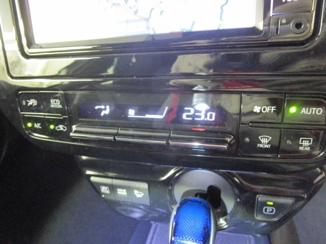 プリウス Sツーリングセレクション エアバック 1オーナー車 Bモニ LEDヘッド イモビ オートクルーズ 横滑り防止 サイドエアバック ETC スマートキー メモリ-ナビ 助手席エアバック ナビTV ABS AW フルオートエアコン(18枚目)
