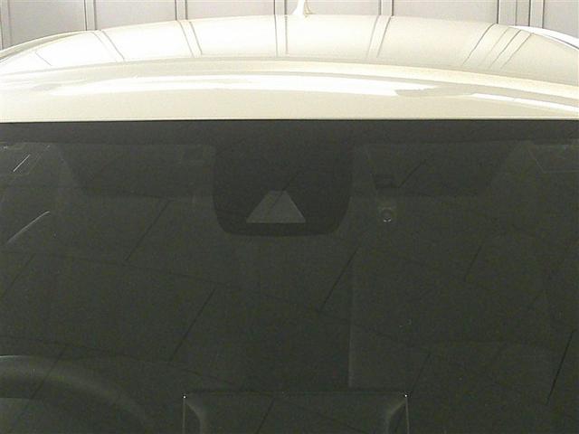 カローラスポーツ ハイブリッドG 衝突軽減 イモビ アルミ 地デジ メモリーナビゲーション サイドエアバッグ クルコン ナビTV LEDヘッドライト ESC ETC オートエアコン パワステ ABS エアバッグ DVD再生 キーフリー(33枚目)