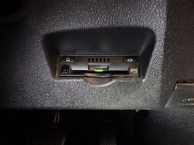 プリウス Ｓセーフティプラス　インテリキー　ワンオナ　地デジフルセグＴＶ　ＤＶＤ視聴可　リアカメラ　オートクルーズ　サイドエアバッグ　パワーウインドウ　助手席エアバッグ　フルオートエアコン　ＬＥＤライト　ＥＴＣ付　キーレスエントリ（12枚目）