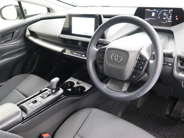 プリウス Ｘ　ディスプレイオーディオ　フルセグ　ミュージックプレイヤー接続可　バックカメラ　ＥＴＣ２．０　ドラレコ　アクセサリーコンセント　ＬＥＤヘッドライト　ＢＳＭ　ＰＫＳＢ　ＴＳＳ　ワンオーナー（6枚目）