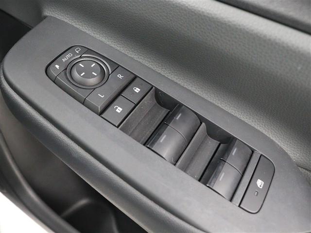 プリウス Ｘ　ディスプレイオーディオ　フルセグ　ミュージックプレイヤー接続可　バックカメラ　ＥＴＣ２．０　ドラレコ　アクセサリーコンセント　ＬＥＤヘッドライト　ＢＳＭ　ＰＫＳＢ　ＴＳＳ　ワンオーナー（32枚目）