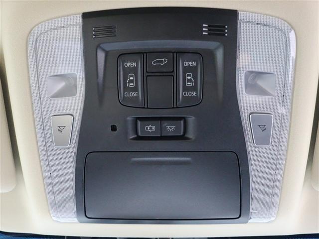 前席からも操作ができるパワースライドドア、パワーバックドアが装備されています！便利なうれしい装備です。