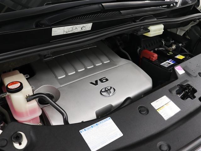 ２ＧＲ-ＦＥ型　３．５ＬＶ型６気筒ＤＯＨＣエンジン搭載、駆動形式はＦＦです。