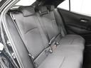 後席も十分な広さを確保していますので家族や友人とのロングドライブも快適です。