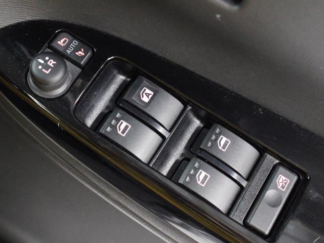 カスタムRS トップエディションSAII 8型ナビ フルセグ DVD再生 ミュージックプレイヤー接続可 バックカメラ スマートキー 両側電動スライドドア LEDヘッドライト アイドリングストップ 衝突被害軽減システム ワンオーナー(14枚目)