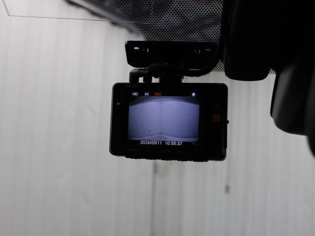 プリウス Ａツーリングセレクション　ＳＤナビ　フルセグ　ＤＶＤ再生　バックカメラ　ＥＴＣ　ドラレコ　シートヒーター　パーキングアシスト　ＬＥＤヘッドライト　ＢＳＭ　ＩＣＳ　ＴＳＳ－Ｐ（12枚目）
