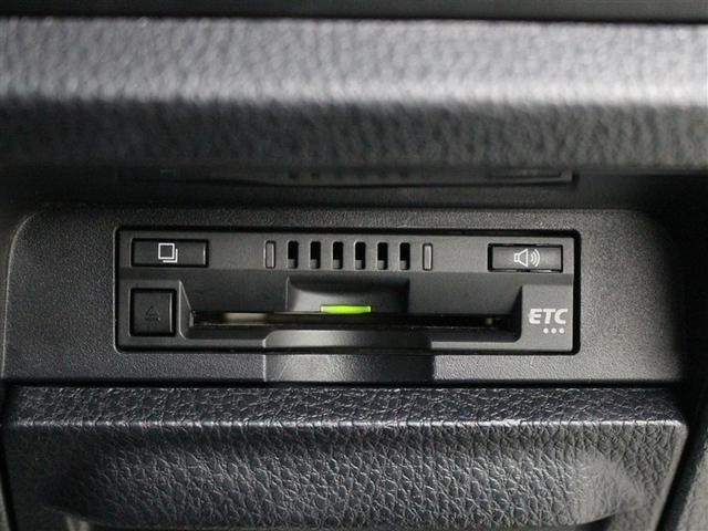 ヴォクシー ハイブリッドＺＳ　煌ＩＩＩ　フルセグ　メモリーナビ　ＤＶＤ再生　ミュージックプレイヤー接続可　後席モニター　バックカメラ　衝突被害軽減システム　ＥＴＣ　ドラレコ　両側電動スライド　ＬＥＤヘッドランプ　乗車定員７人　３列シート（30枚目）