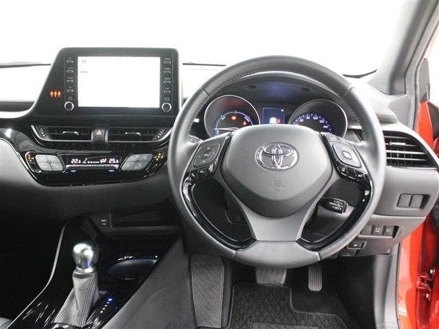 運転席廻りです。