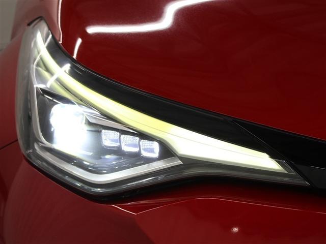 Ｂｉ-Ｂｅａｍ　ＬＥＤヘッドランプ（オートレベリング機能付）＋ＬＥＤクリアランスランプ＋ＬＥＤターンランプ＋ＬＥＤデイライトが装着されています。