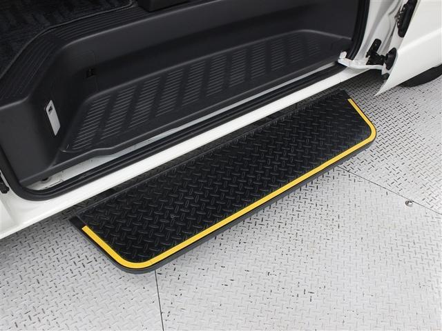 ハイエースバン WEL DXクルマイスBタイフ 福祉車両 ワンセグ メモリーナビ ミュージックプレイヤー接続可 バックカメラ 衝突被害軽減システム ドラレコ 乗車定員10人(14枚目)