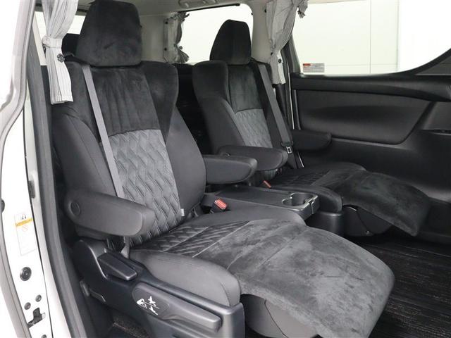 アルファードハイブリッド Ｓ　４ＷＤ　フルセグ　メモリーナビ　ＤＶＤ再生　ミュージックプレイヤー接続可　後席モニター　バックカメラ　衝突被害軽減システム　ＥＴＣ　ドラレコ　両側電動スライド　ＬＥＤヘッドランプ　乗車定員７人（11枚目）