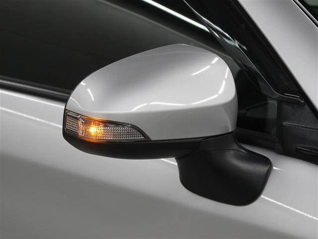 カローラフィールダー ハイブリッド　ＥＸ　メモリーナビ　バックカメラ　衝突被害軽減システム　ＥＴＣ　ドラレコ　アイドリングストップ（13枚目）