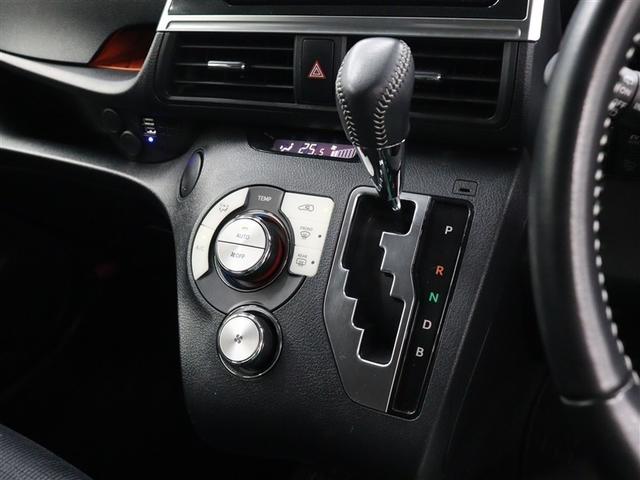 シエンタ ハイブリッドＧ　フルセグ　メモリーナビ　ＤＶＤ再生　バックカメラ　ＥＴＣ　両側電動スライド　ウオークスルー　乗車定員７人　３列シート　ワンオーナー　アイドリングストップ（7枚目）