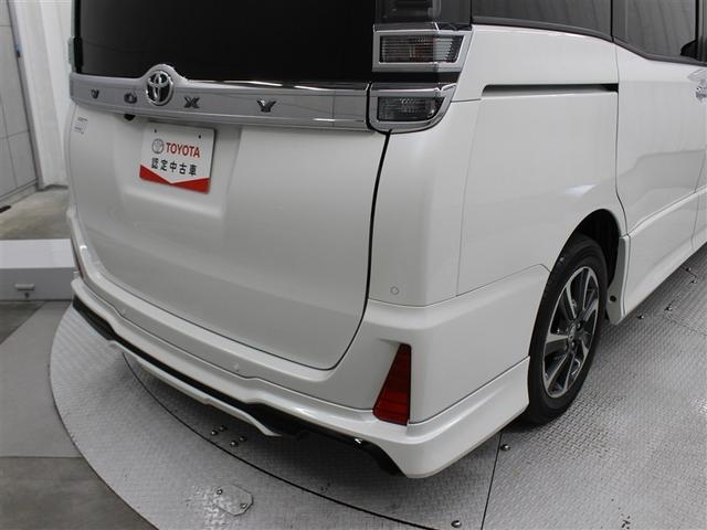 ヴォクシー ＺＳ　煌ＩＩＩ　フルセグ　メモリーナビ　ＤＶＤ再生　ミュージックプレイヤー接続可　バックカメラ　衝突被害軽減システム　ＥＴＣ　ドラレコ　両側電動スライド　ＬＥＤヘッドランプ　フルエアロ　アイドリングストップ（17枚目）