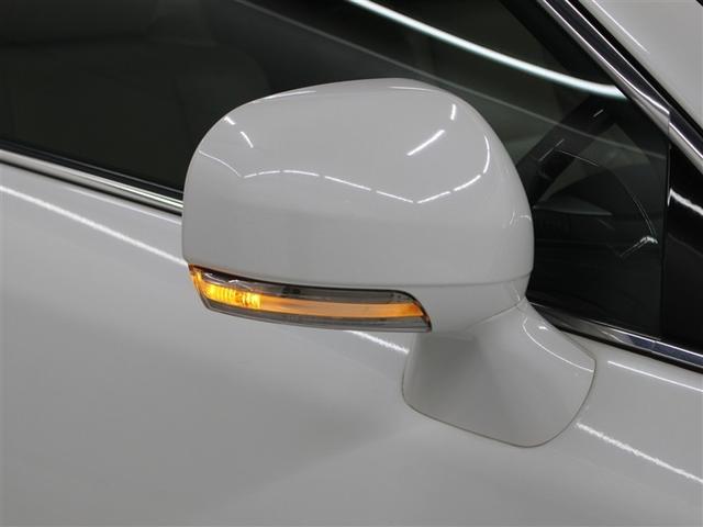 クラウンハイブリッド Ｇパッケージ　革シート　フルセグ　ＨＤＤナビ　ＤＶＤ再生　ミュージックプレイヤー接続可　バックカメラ　衝突被害軽減システム　ＥＴＣ　ＨＩＤヘッドライト　アイドリングストップ（17枚目）